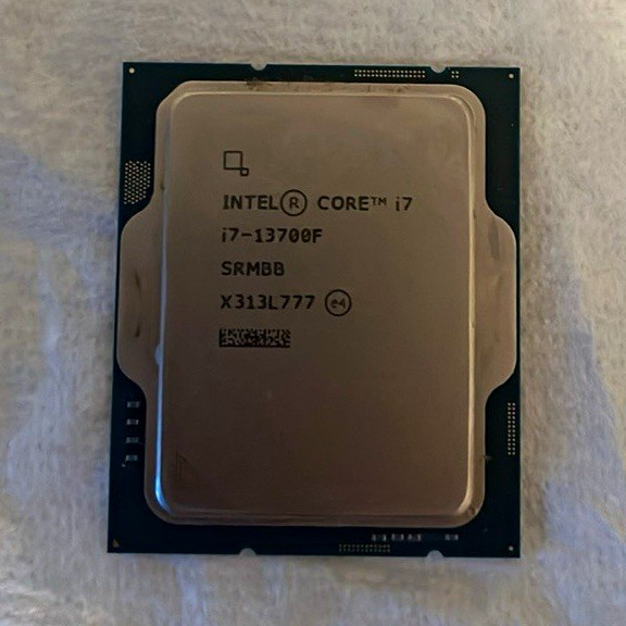Intel Core i7-13700F 16-Core LGA 1700 2.10GHz Desktop CPU SRMBB