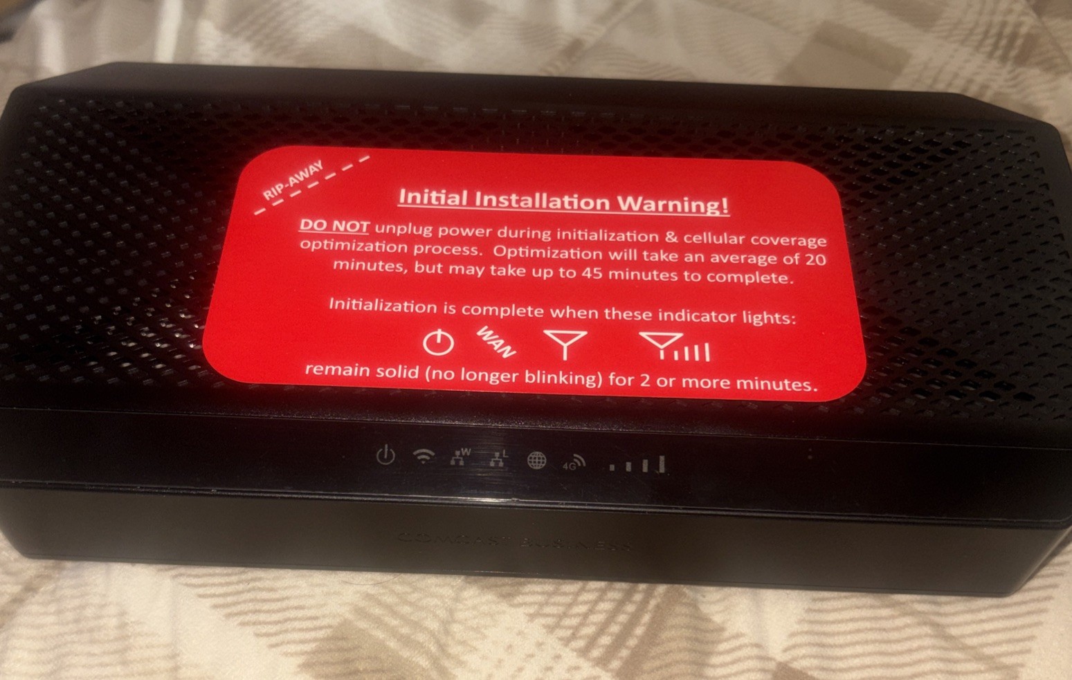 Cradlepoint E100 Series E110-C4D Router Comcast Business w/battery & Antenna