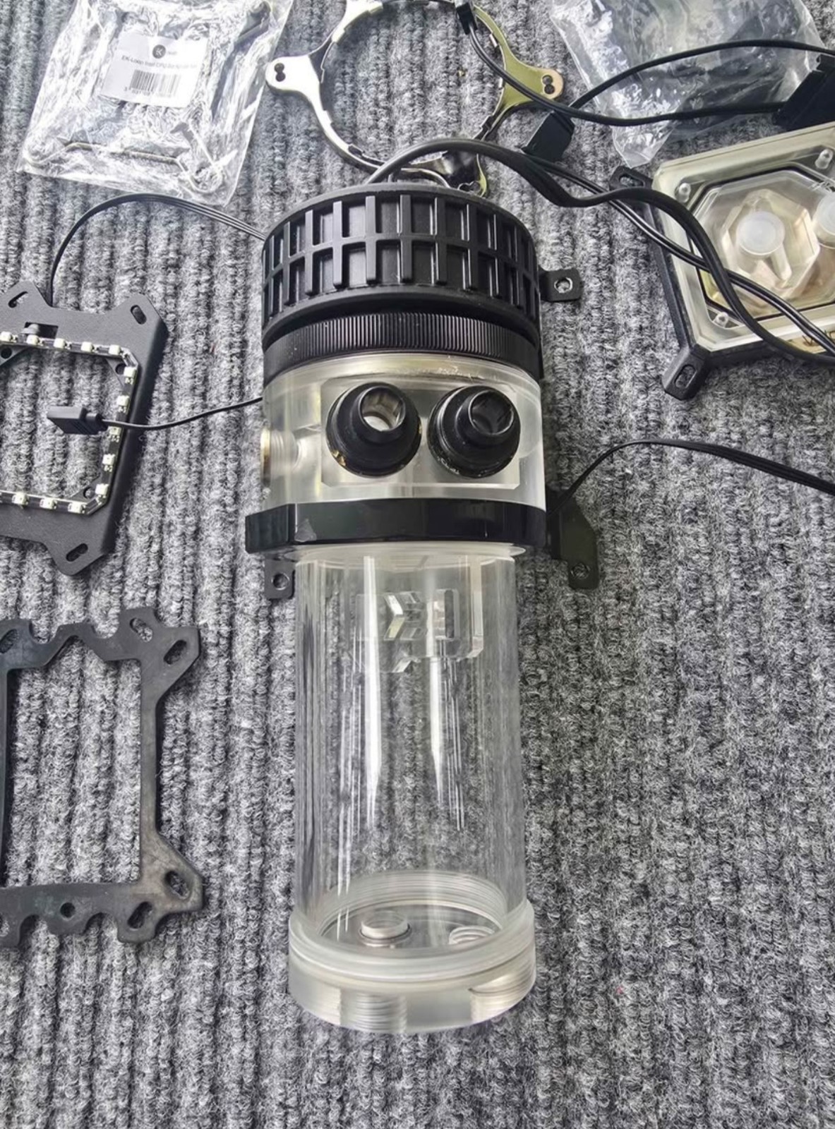 EK-Quantum Kinetic TBE 120 DDC PWM D-RGB - Plexi