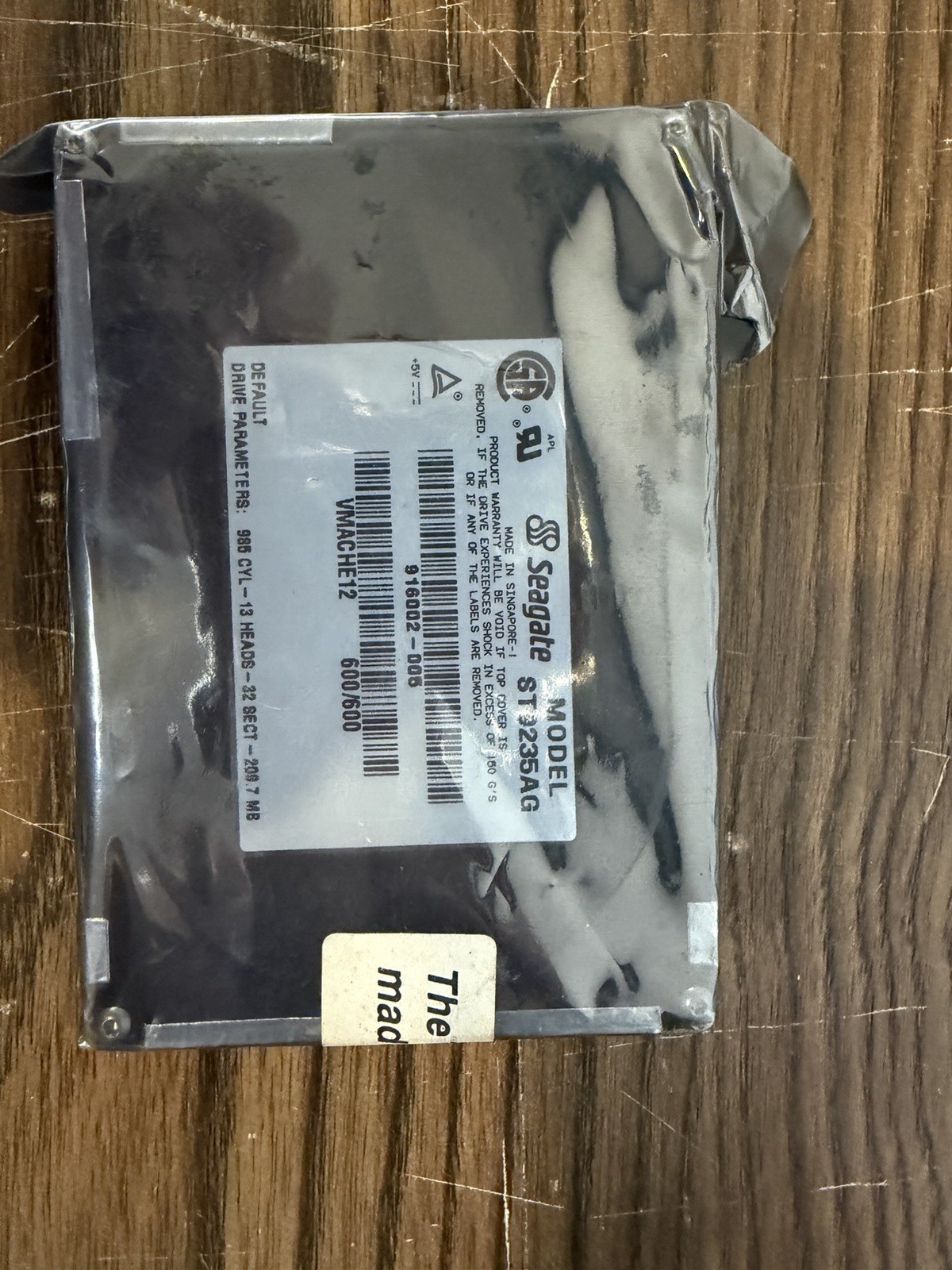 VINTAGE SEAGATE ST9235AG 2.5” IDE HARD DRIVE NEW OLD STOCK 210MB
