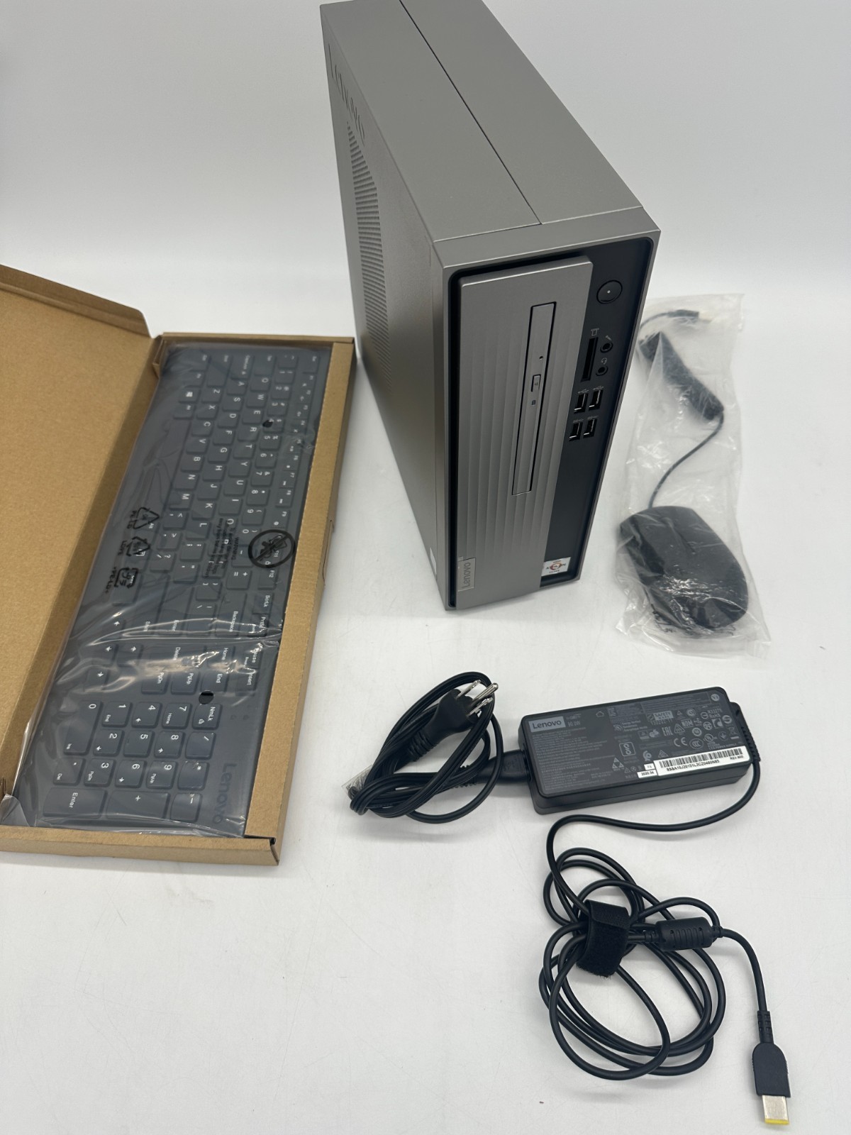 Lenovo IdeaCentre 3 07ADA05 Athlon Silver 3050U 2.3GHz 4GB RAM 256GB HDD Win11