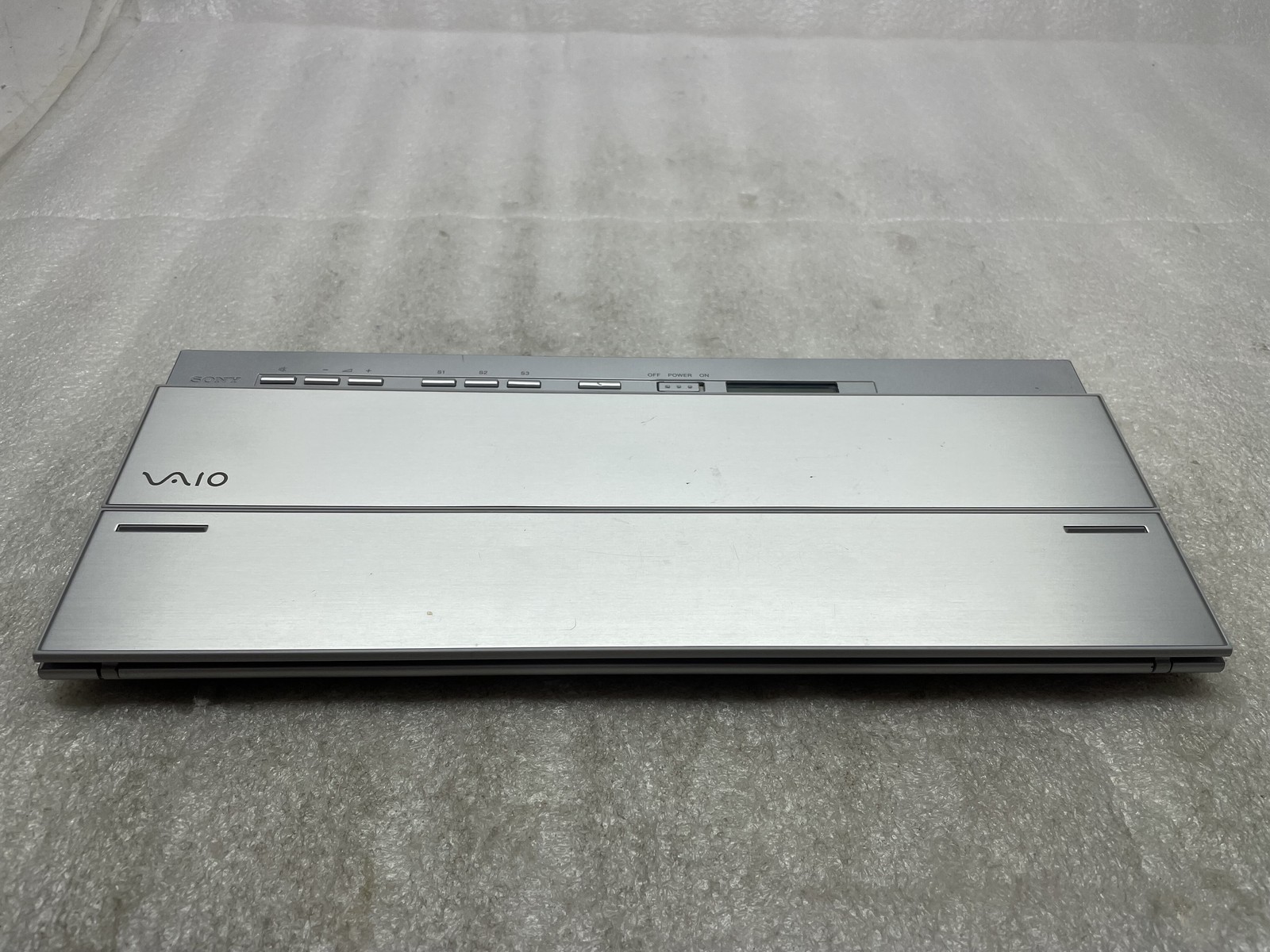 SONY VAIO VGP-WKB5US Series Wireless Keyboard, Silver, NO DONGLE INCL'D