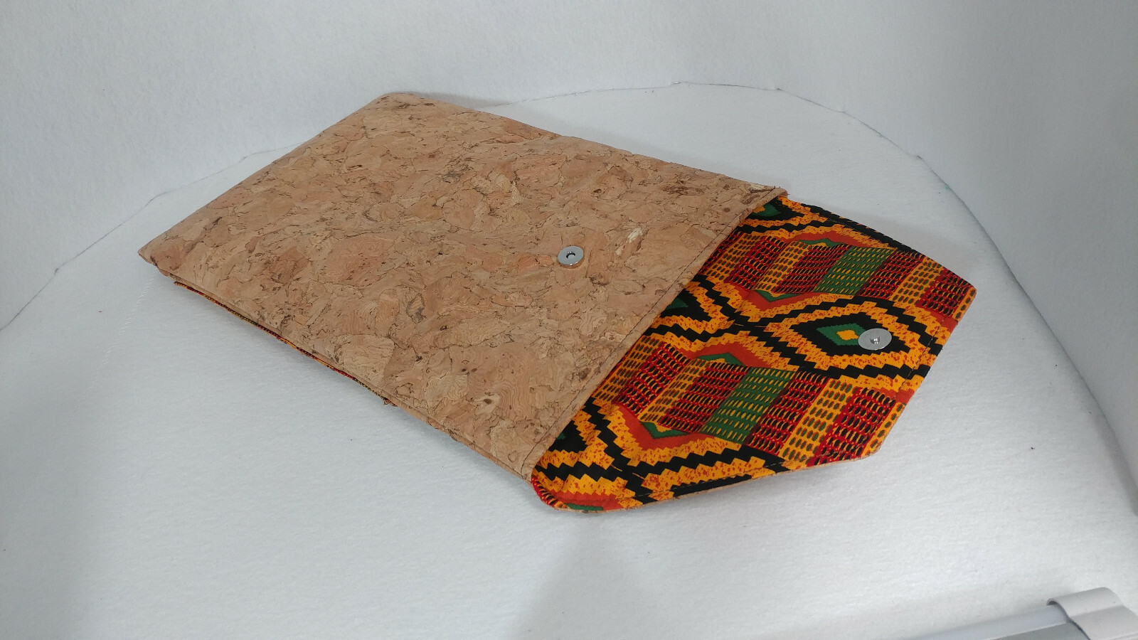 Padded iPad or Large Tablet CASE for iPad Pro 12" made of natural cork