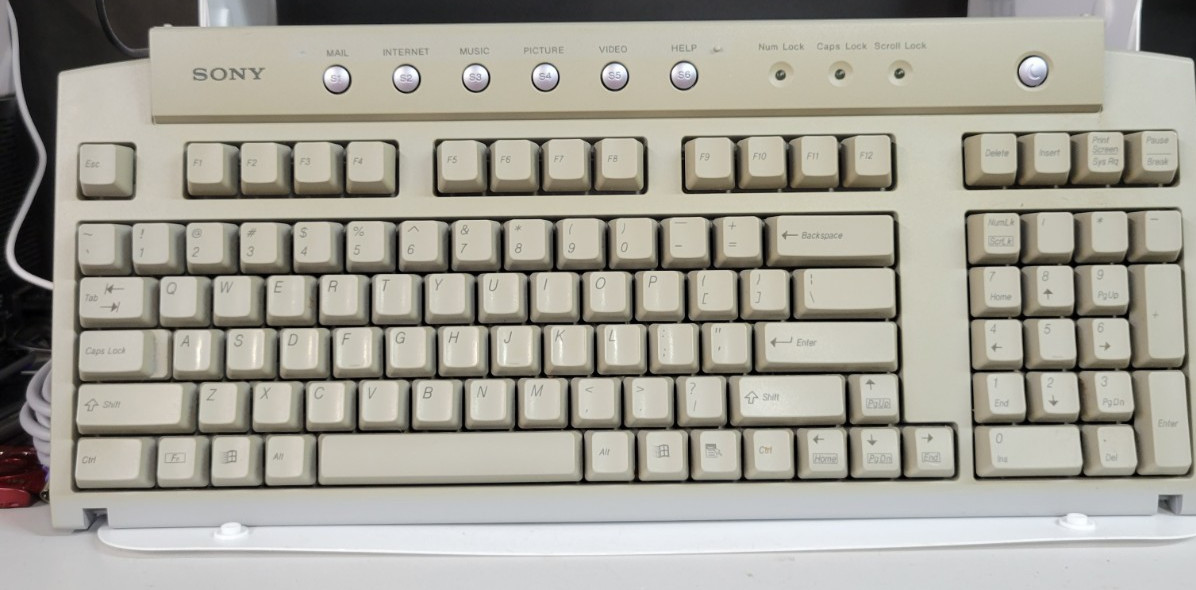 Sony Vaio 100-Key PS/2 Mechanical Keyboard - PCVA-KB1P/UB Vintage