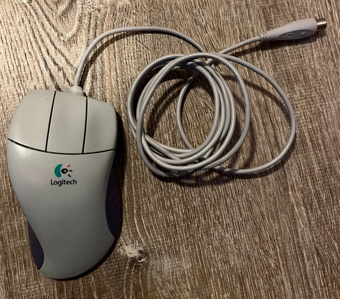 Logitech M-CV46 MouseMan Trackball Wired Mouse P/N 811366-0000