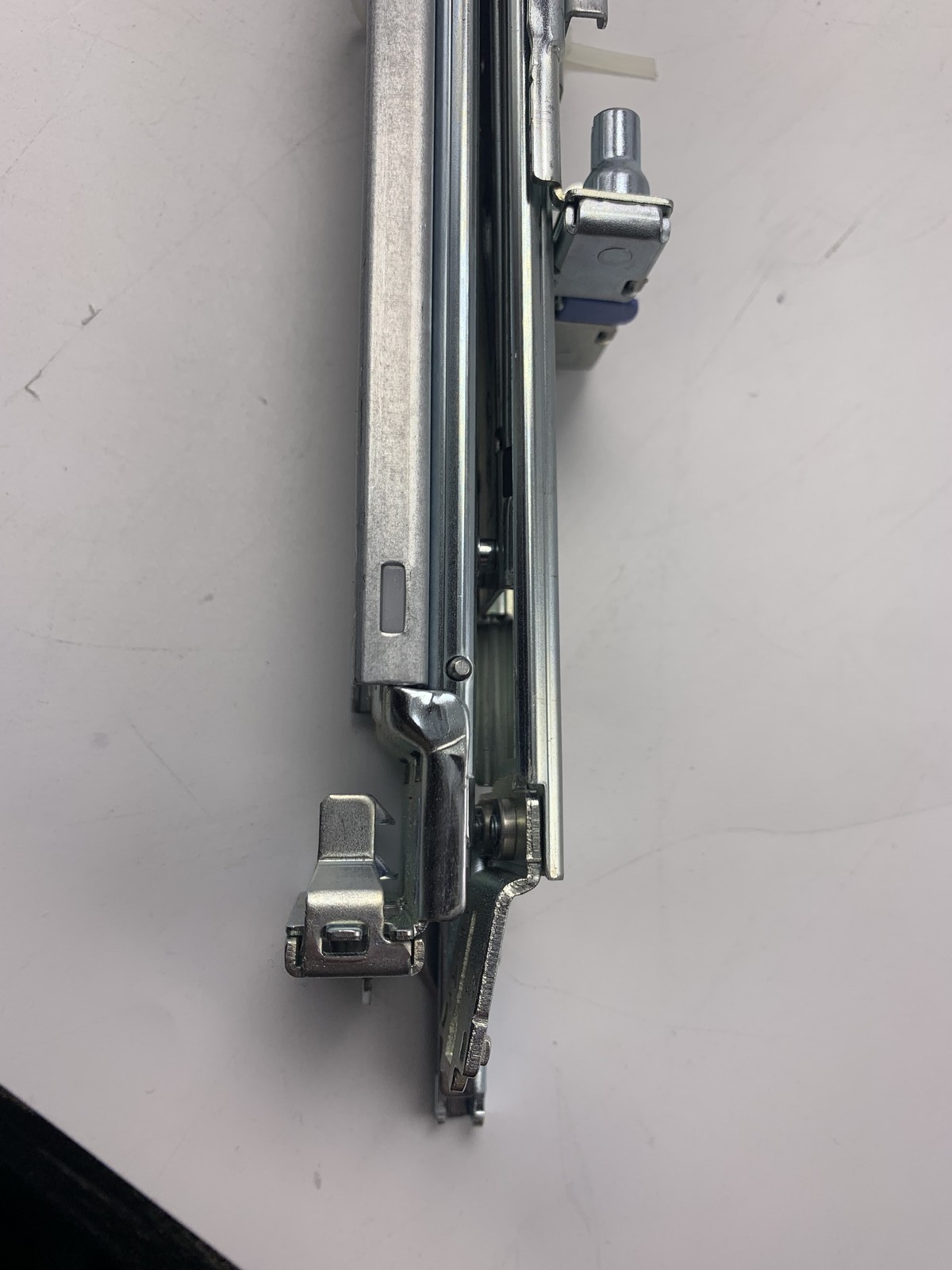 Dell CWJ0X R320 R420 R620 R630 Rails bend on the end still mounts in rack