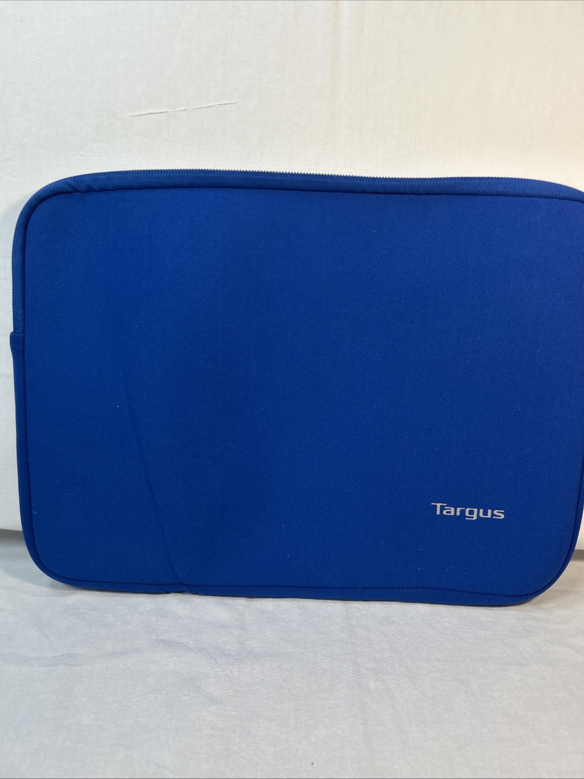 Targus l Bonafide Royal Blue Zippered and  Padded. Fits 13-14 inch Laptop Sleeve