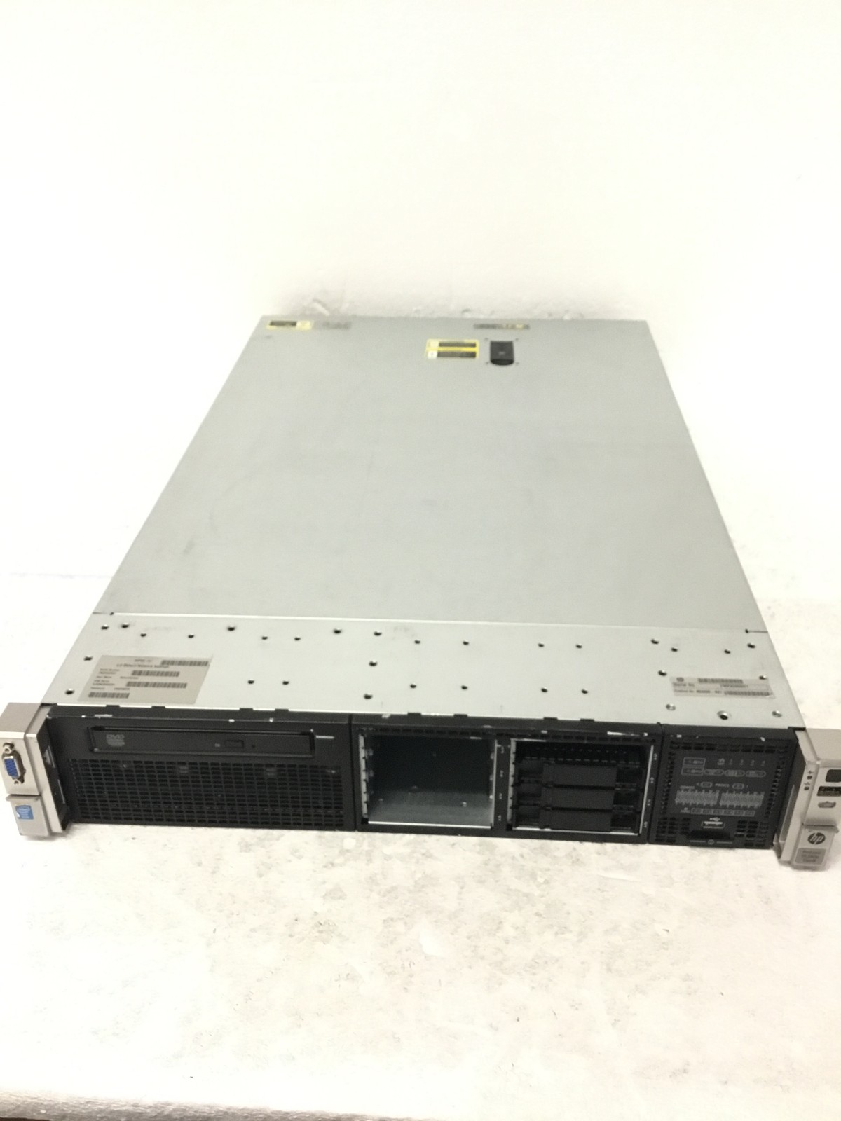 HP ProLiant DL380p Gen8 Server 2x Xeon E5-2609 32GB P420i 2x750W DVD Rom No HDD