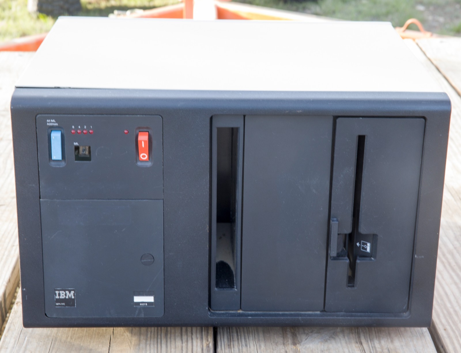 Vintage IBM 3274-51C Controller 3270 mainframe 8" floppy tested to power on