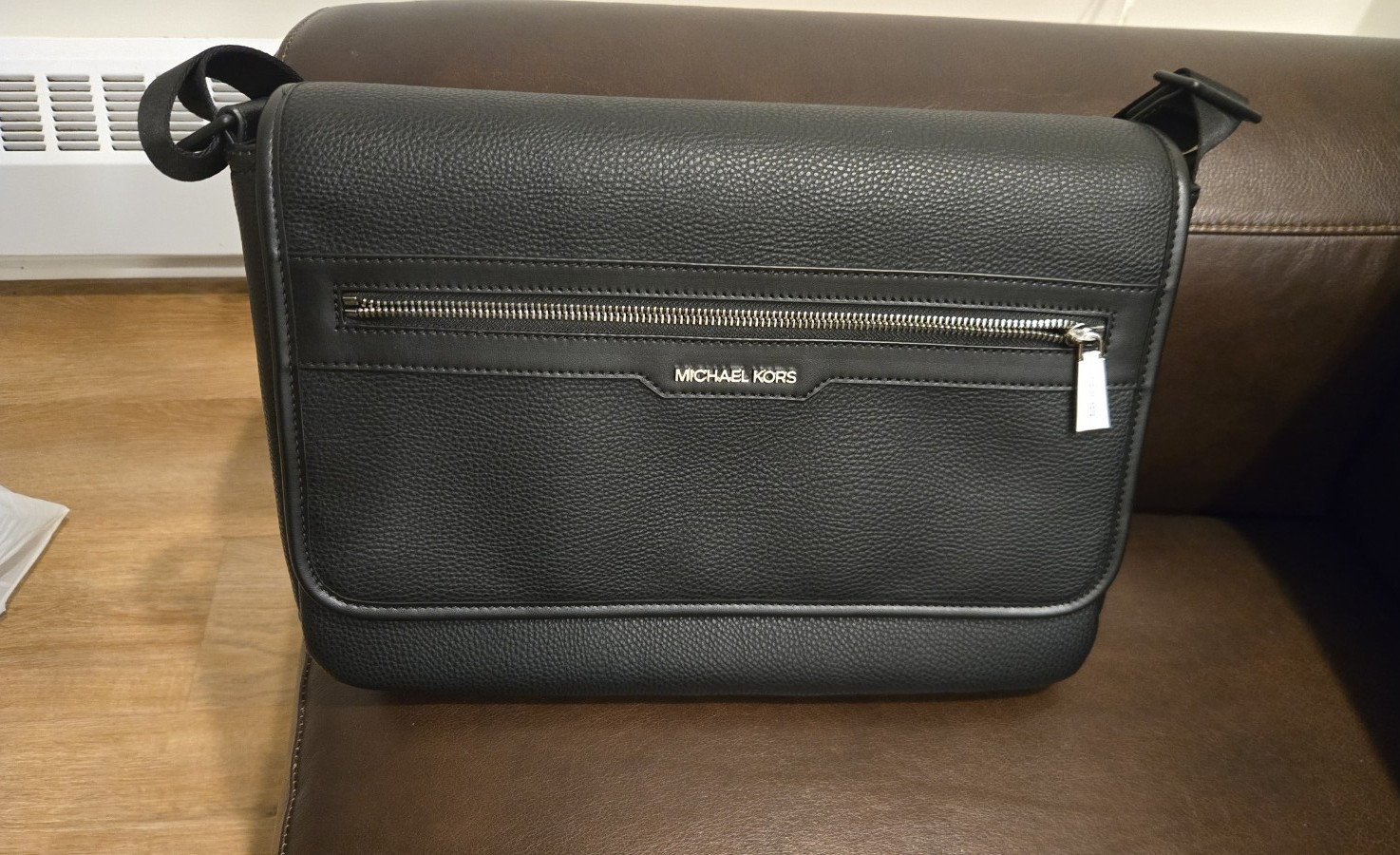 Michael Kors Leather Shoulder/Messenger Laptop Bag 15 in Padded Black
