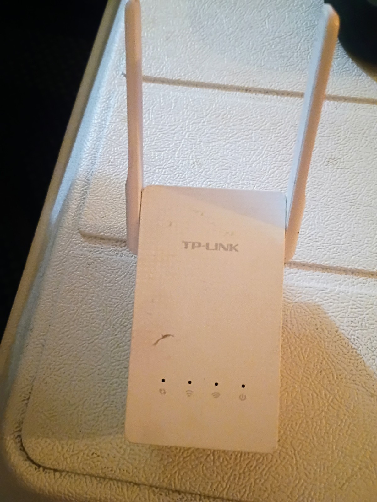 TP-Link N300 Wi-Fi Range Extender (Model: TL-WA855RE).