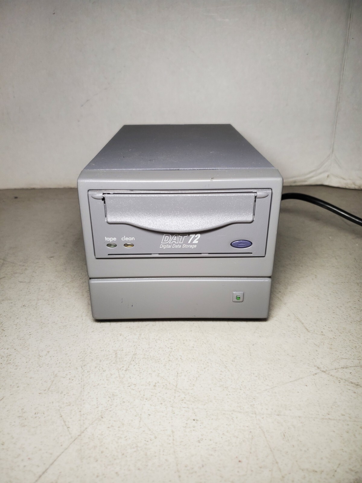 Sun Microsystems Dat72 External SCSI Tape Drive C7439-00625 3800993-01 READ #69