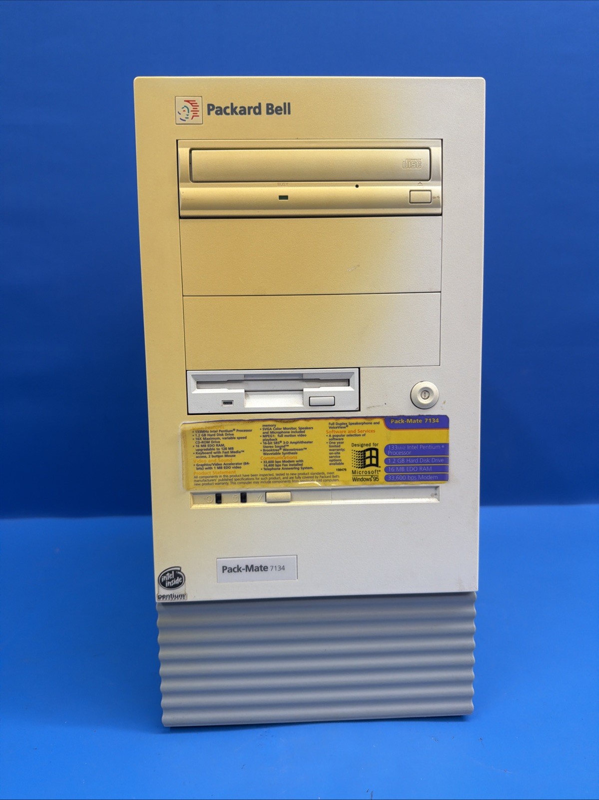 Vintage Packard Bell Pack-Mate 7134 Pentium 133MHz Windows 95 Boots Read