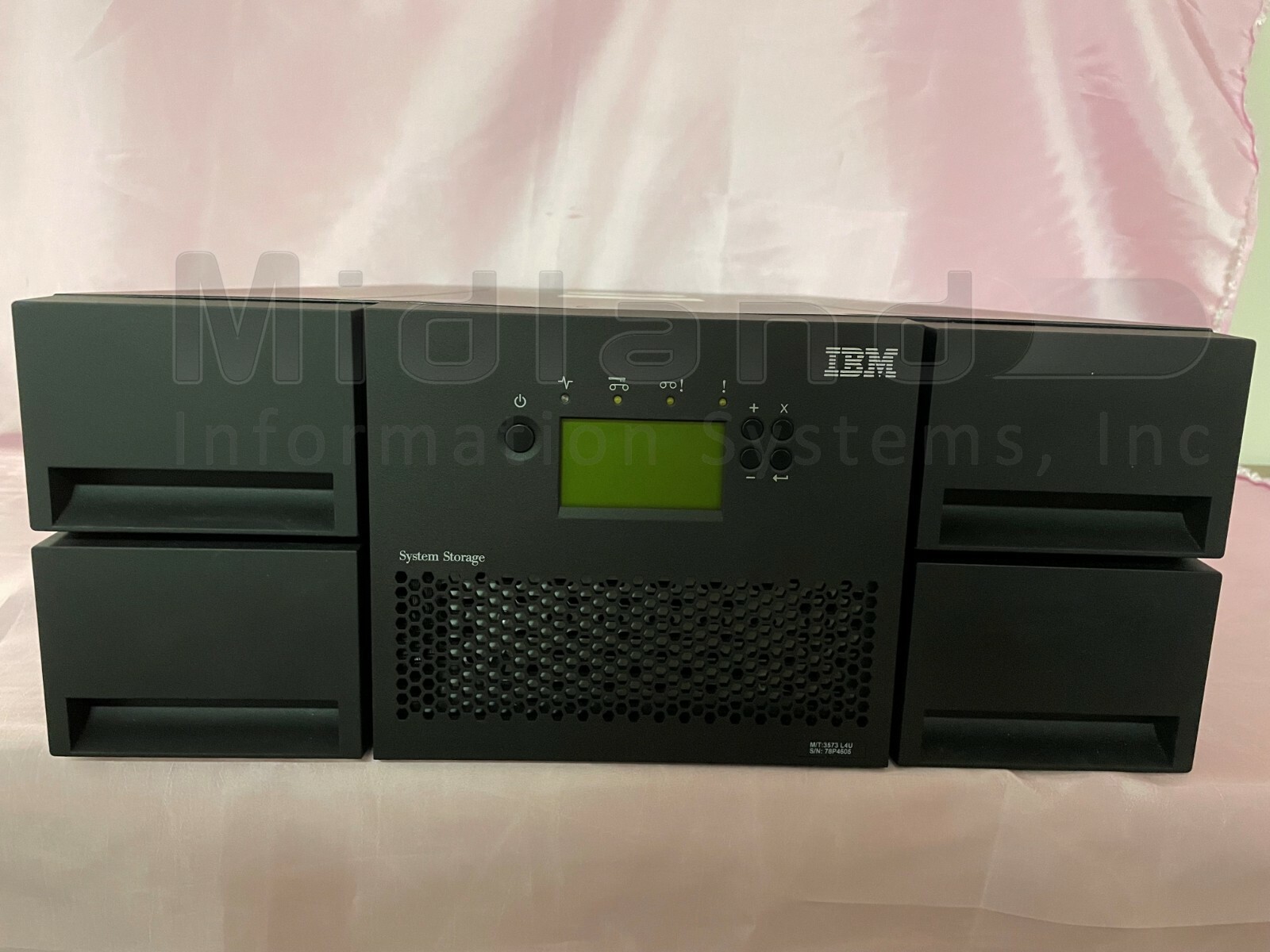IBM TS3200 Tape Library 3573-L4U with 1 x 8347 LTO Ultrium 6 Half High SAS Drive