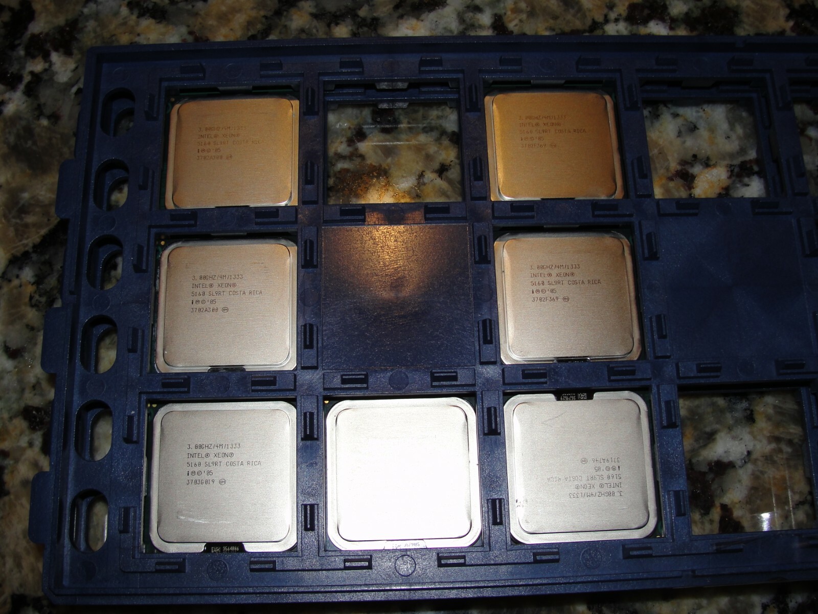 Intel Xeon 5160 Processor SL9RT  3.00GHZ/4M/1333