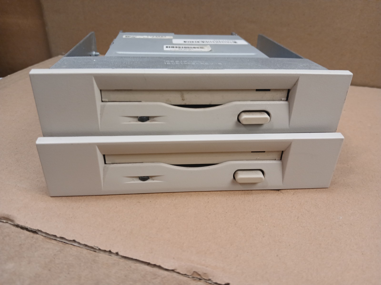 Vintage Compaq 193077A1-15  1.44 DRV-FD 3.5" Internal Floppy Drive's Untested