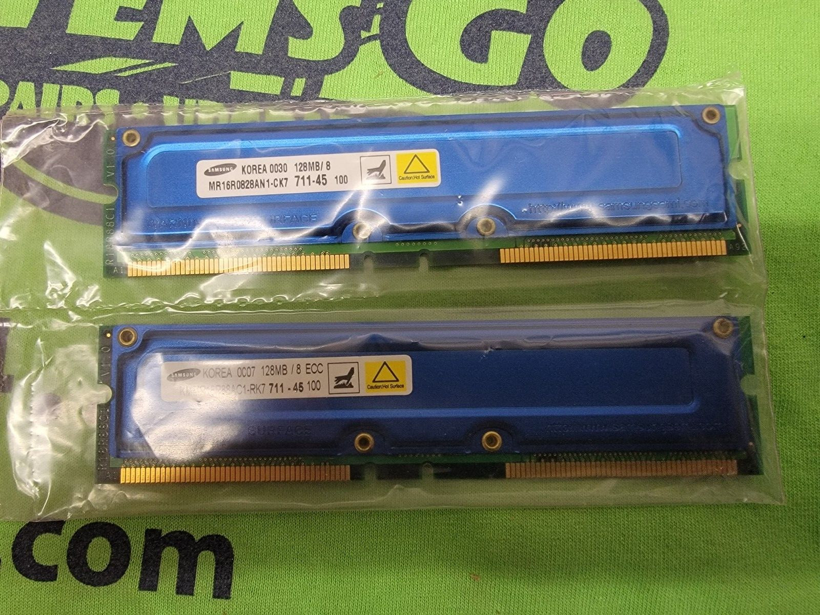 LOT OF 2 Samsung 2 x 128MB (256MB) RIMM Memory MR16R0828AN1-CK7 KMMR18R88AC1-RK7