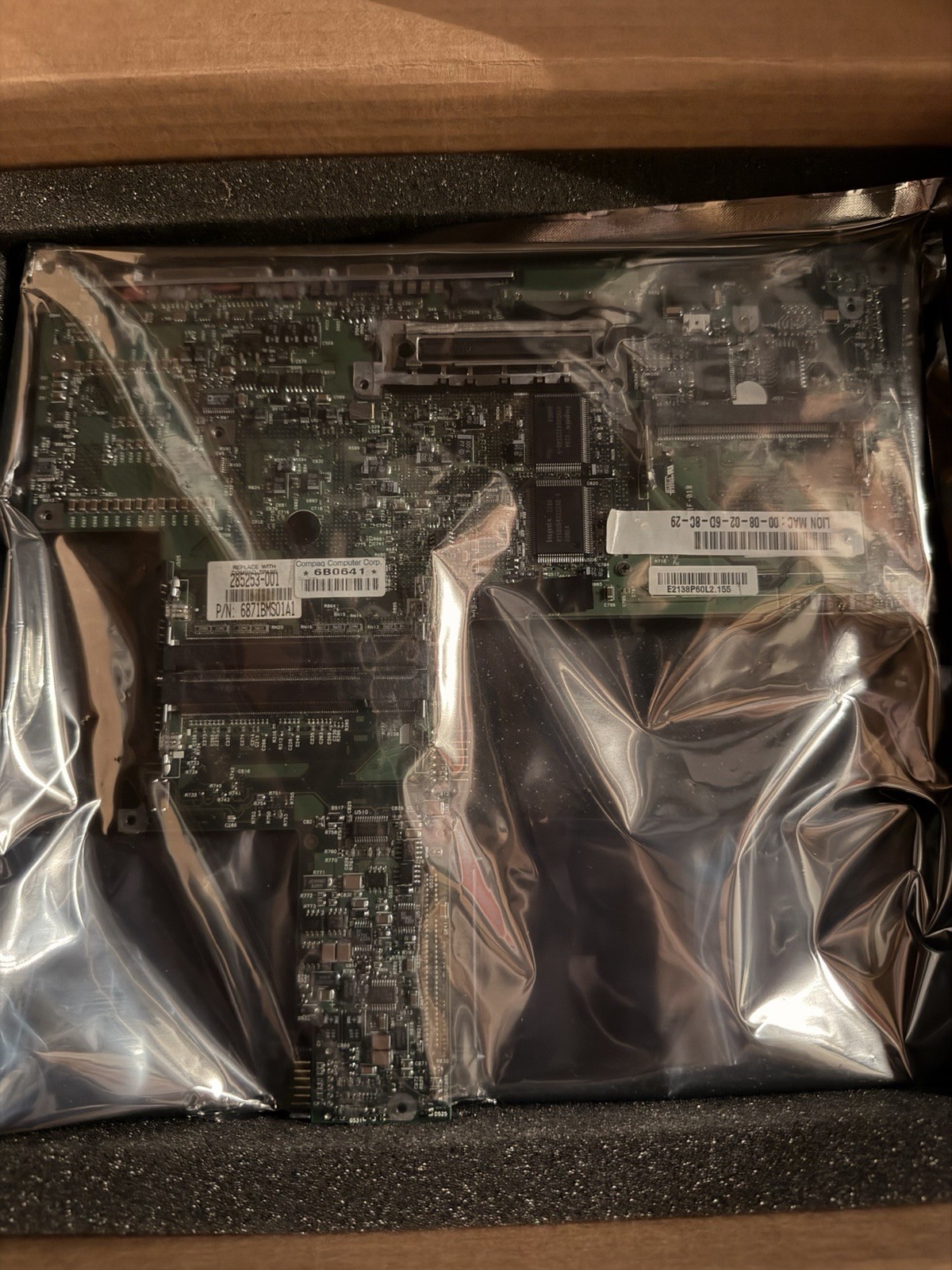 New old stock Compaq system board/motherboard, Part Number 285253-001.