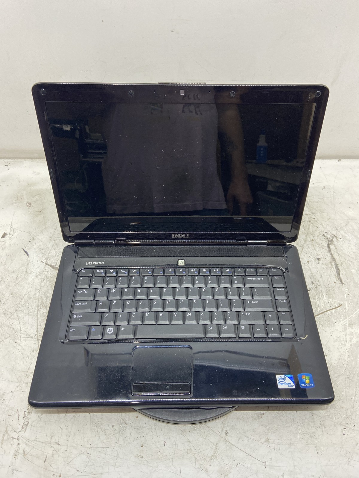 Dell Inspiron 1545 Intel Pentium Dual Core CPU T4400 2.2 GHz 4 GB NO HDD