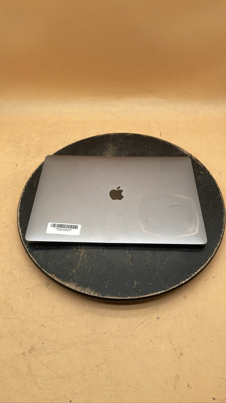 Apple MacBook Pro A1990 15.4-Inch Intel Core i7 8th Generation for Parts/Repair