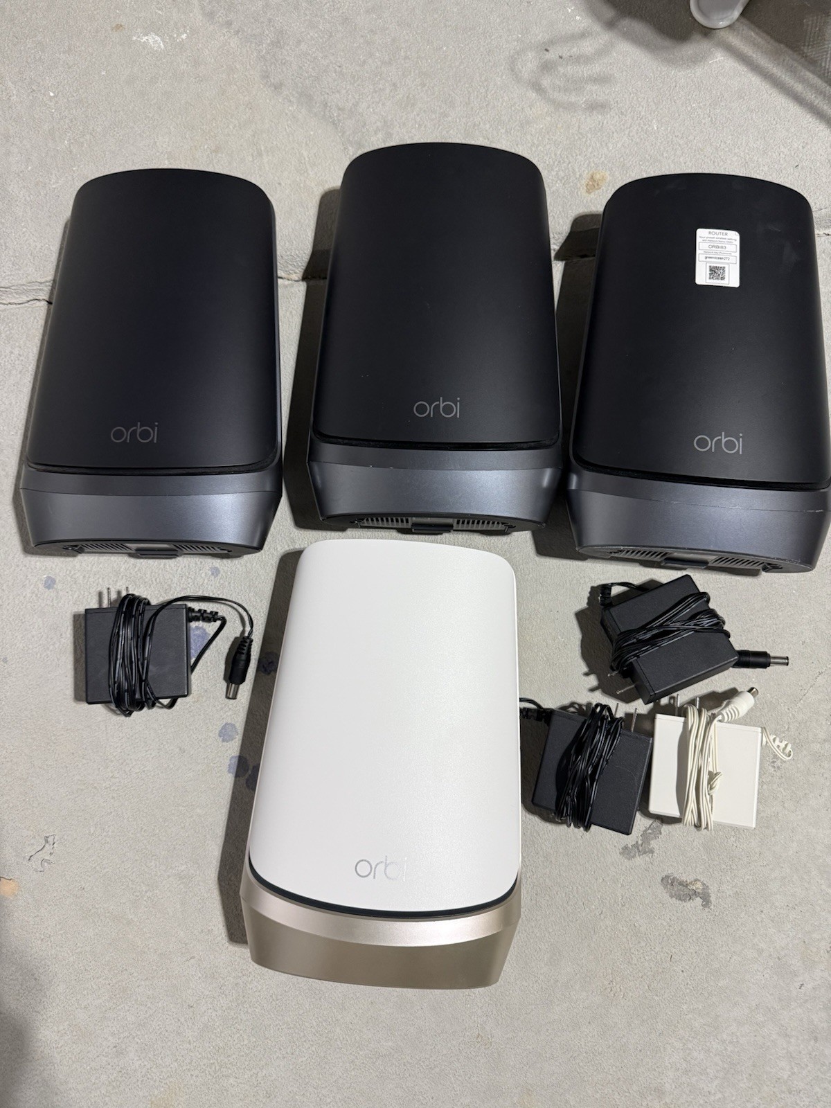 Netgear Orbi RBRE960 Router Quad-Band WiFi 6 6E 960 Near Mint + 3 Satellites