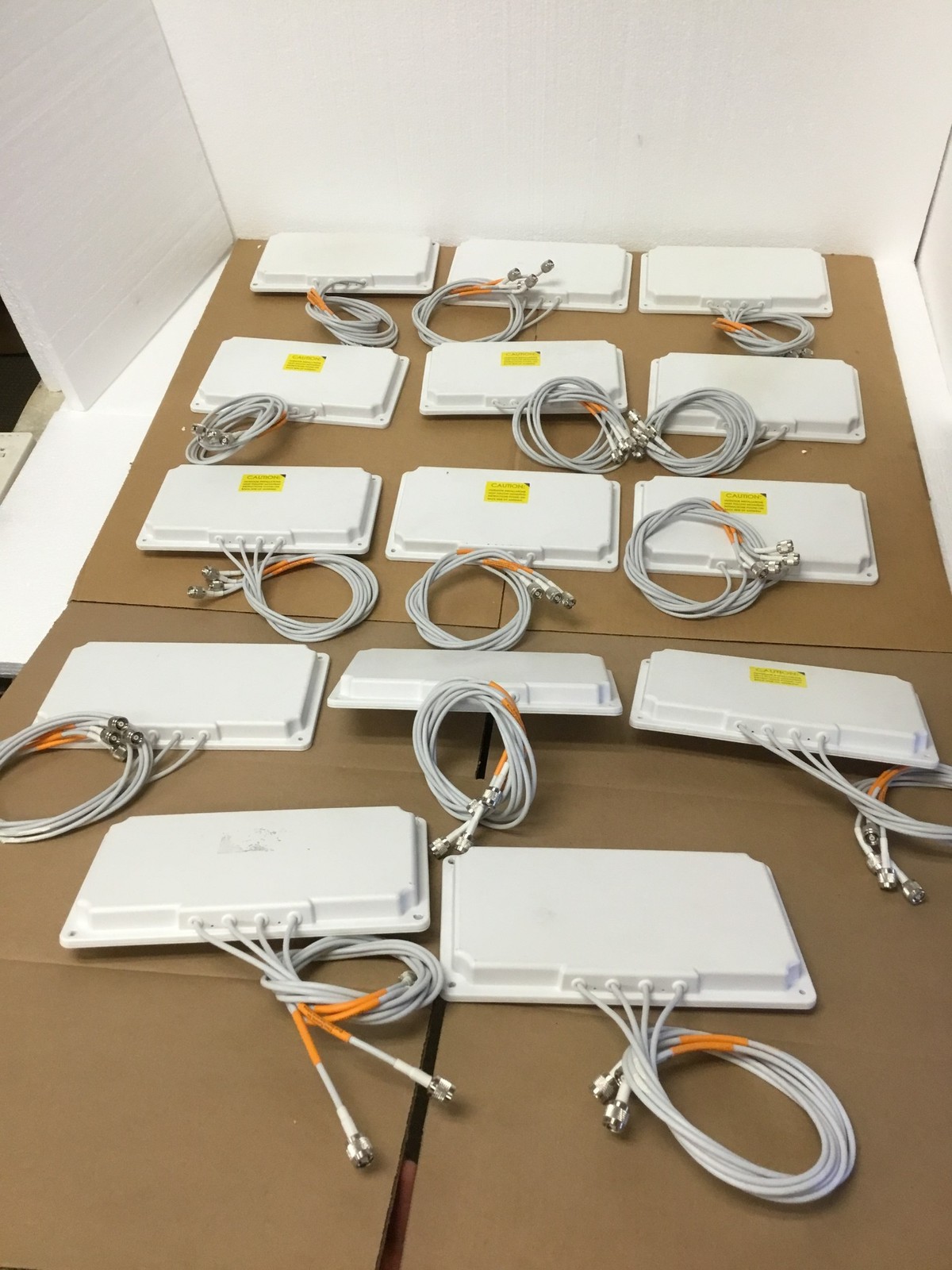 6x Cisco AIR-ANT2566P4W-R Dual Band Directional Antenna 2.4/5 GHz 6 dBi w/Cable