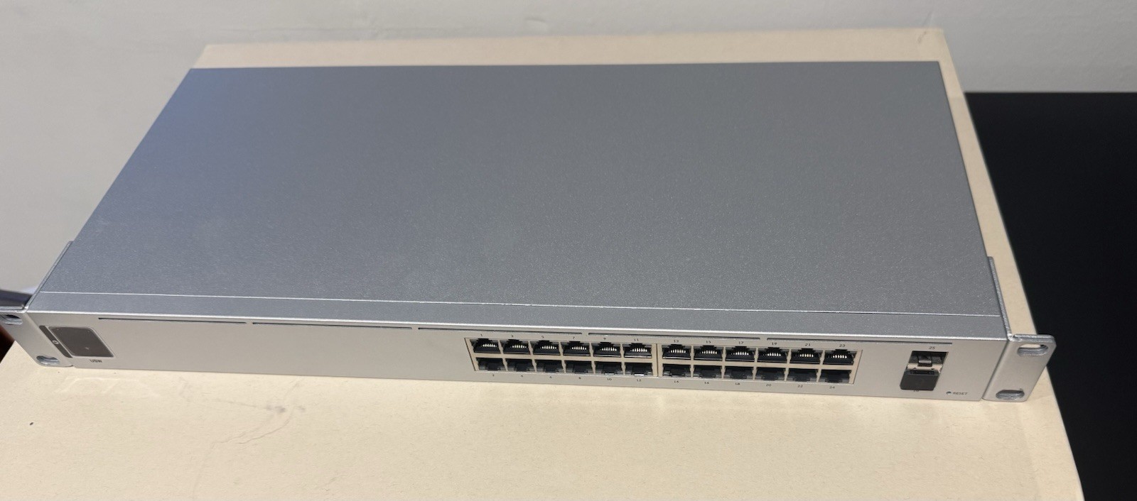 Ubiquiti Unifi USW-24 Ethernet Switch Non-POE