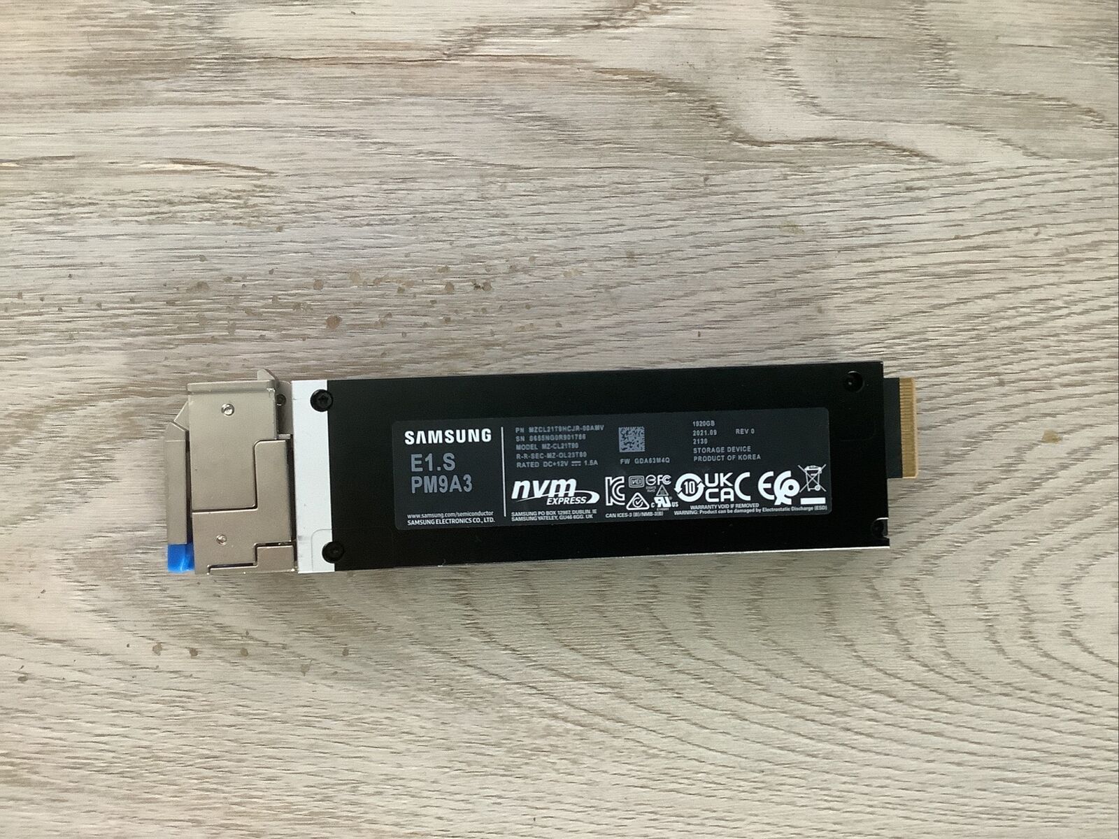 1.92 TB Samsung MZ-CL21T90 PM9A3 PCI-E SSD Solid State Drive