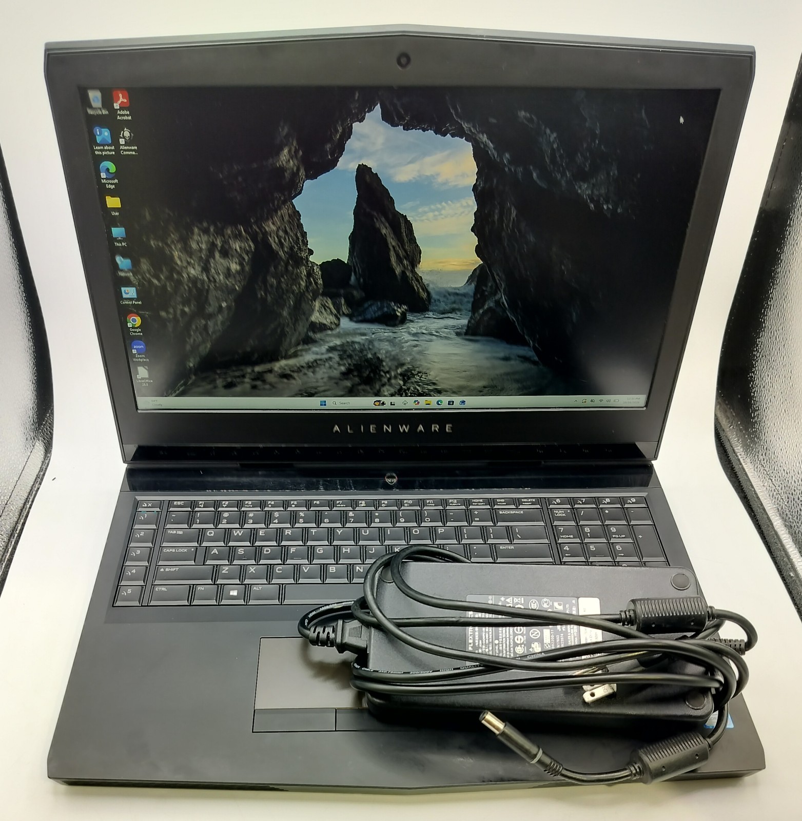 Dell Alienware 17 R4 i7-6700HQ 16GB 500GB SSD Radeon RX 570 Gaming Laptop Win11H