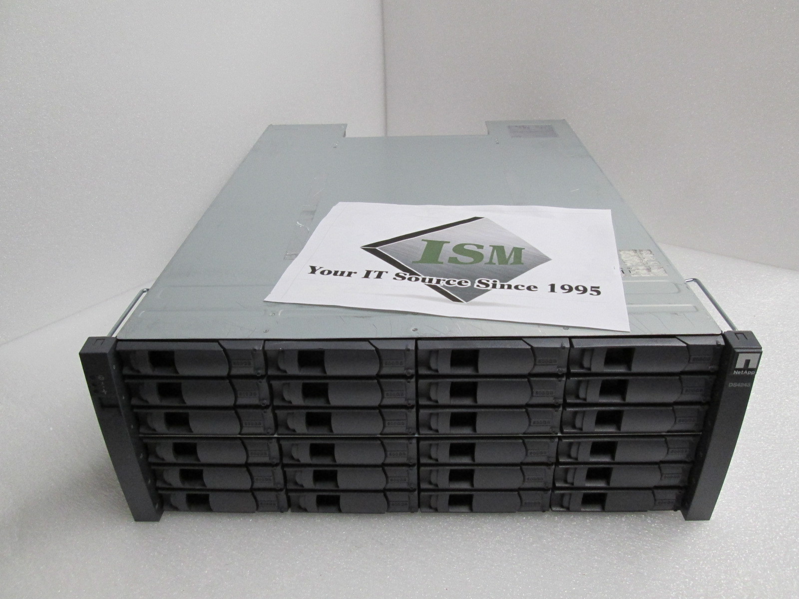 NetApp DS4243 Storage shelf with dual controllers, 4 p/s, Qty 24 x X412A 600G...