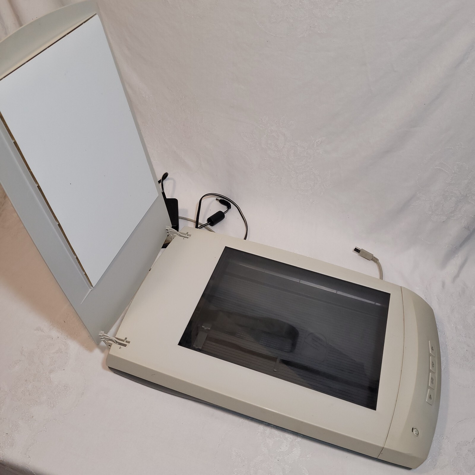 HP Scanjet 4400c Flatbed Scanner C9870A