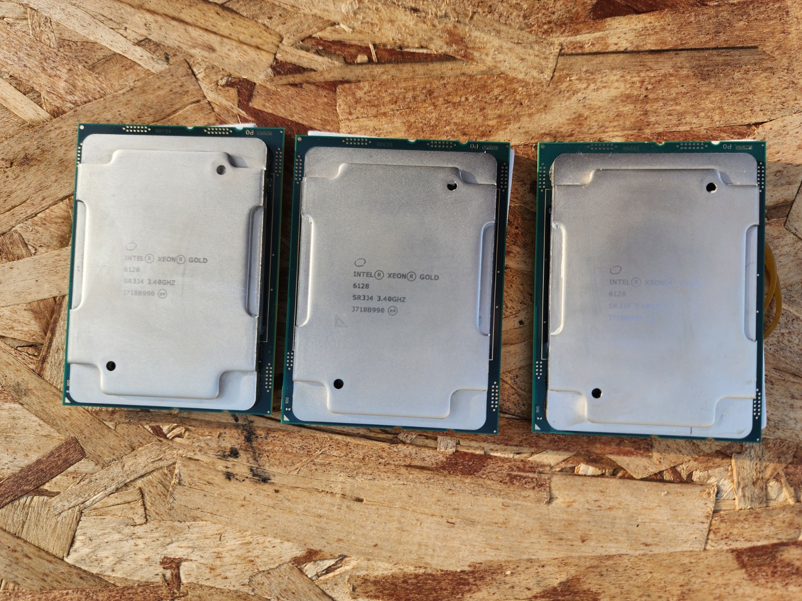 Intel Xeon Gold 6128 SR3J4 3.40GHz 6-Core LGA3647 CPU Tested Working LOT OF 3