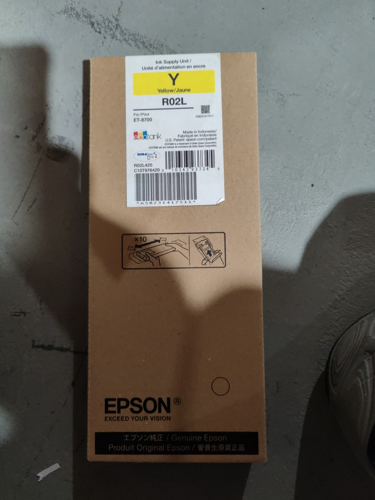 Genuine SEALED BAG Epson R02L YELLOW  Standard Ink Tank  ET-8700.