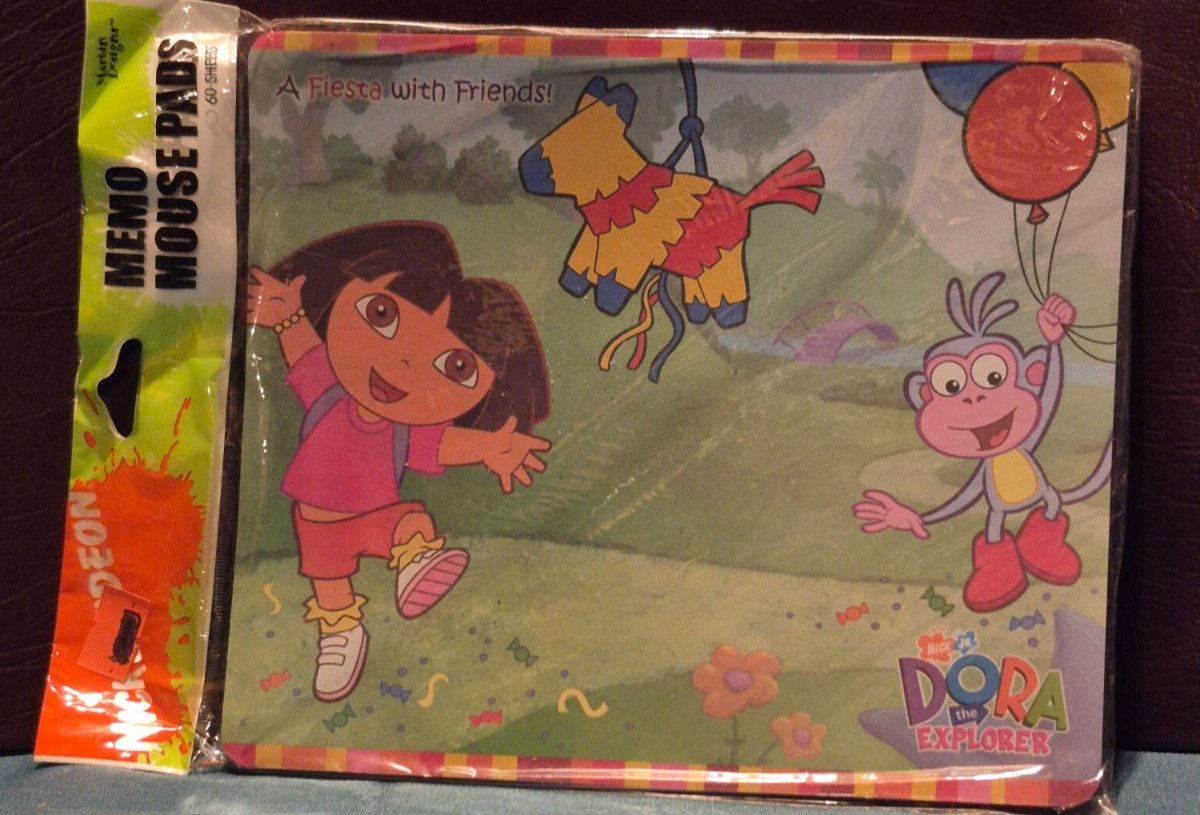 2004 Dora the Explorer  boots Fiesta  Memo Paper Notepad Mousepad nick jr new