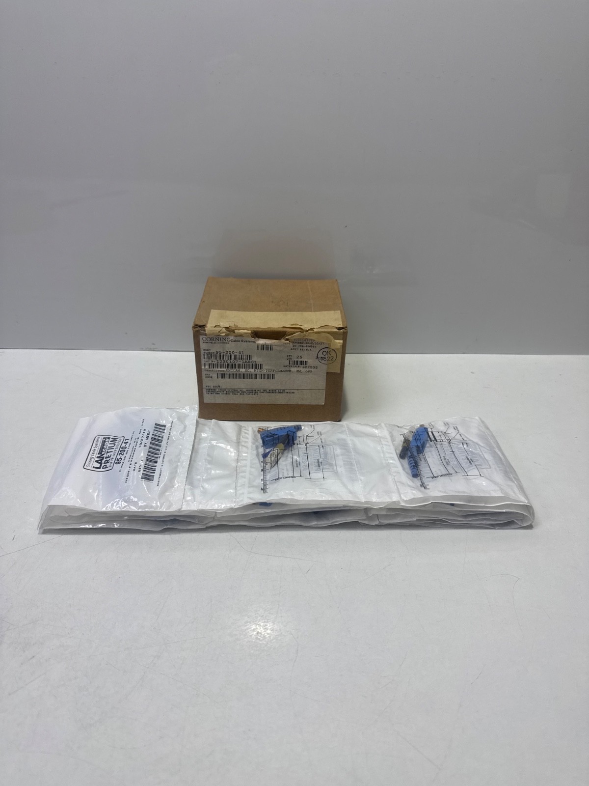 LOT OF 25 PCs CORNING 95-200-41 UNICAM SC HIGH-PERFORMANCE SM OS2 (1BOX=25PCs)