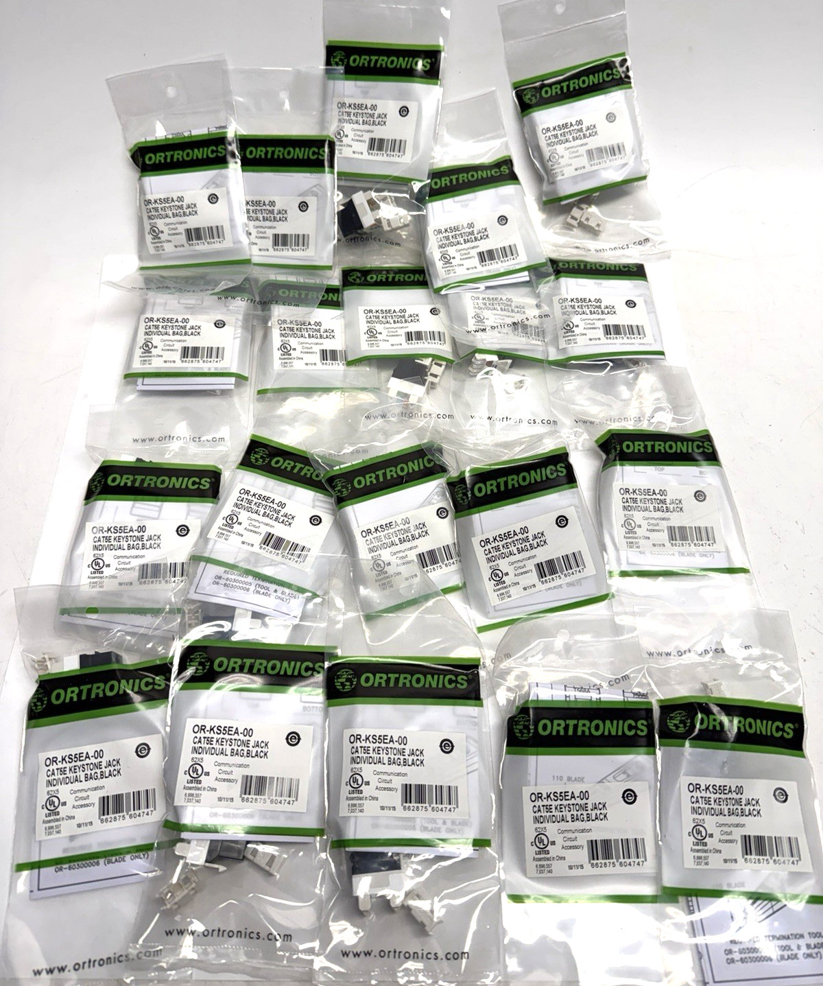 Lot of 20 FACTORY SEALED Ortronics OR-KS5EA Keystone Jack, Cat5e, Fog White