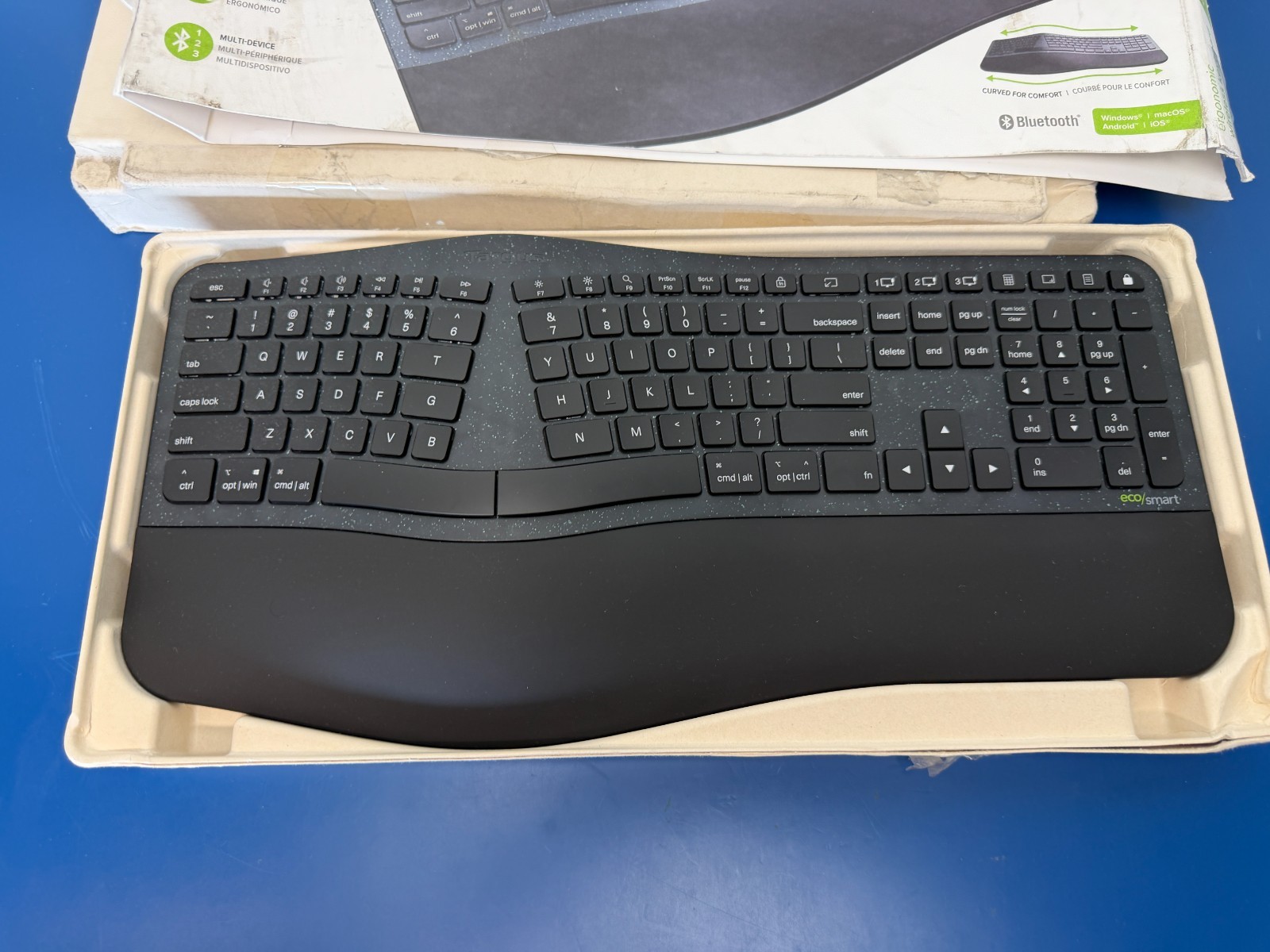 Targus - AKB871US - Sustainable Ergonomic EcoSmart Keyboard - Black