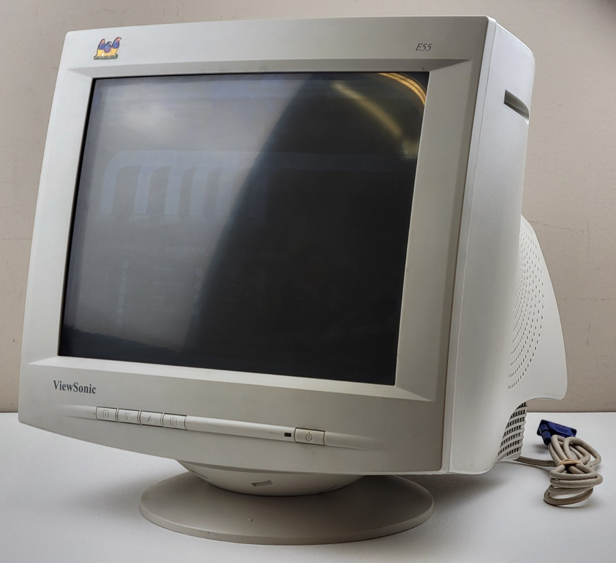 2005 ViewSonic E55 VS10623 Retro Gaming Color 15" CRT Computer Monitor - *READ*