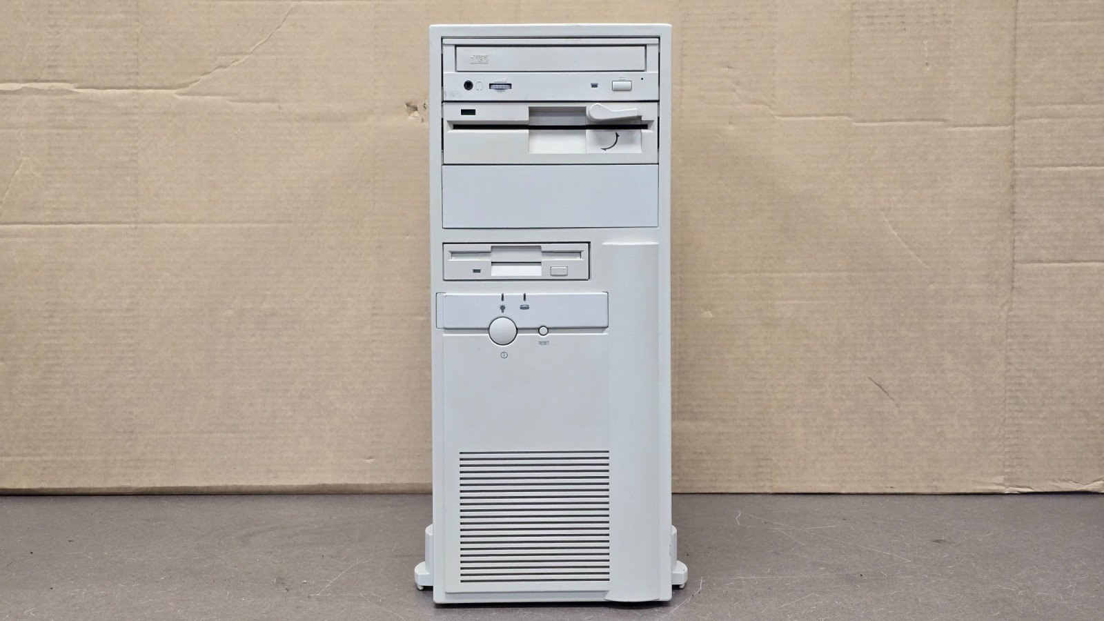 Retro Beige Mini Tower, Pentium R 166MHz, Stealth II S220, 64MB RAM, no HDD #21