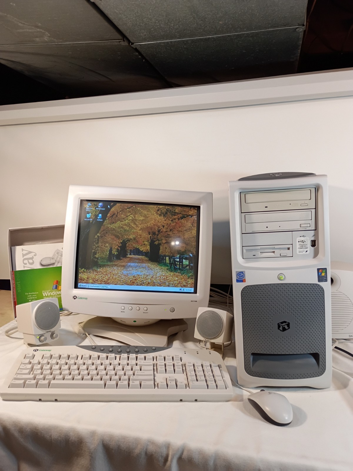 🔥Vintage 2001 Gateway Windows XP Computer Complete W Extras 95 & 98 Works 90s 