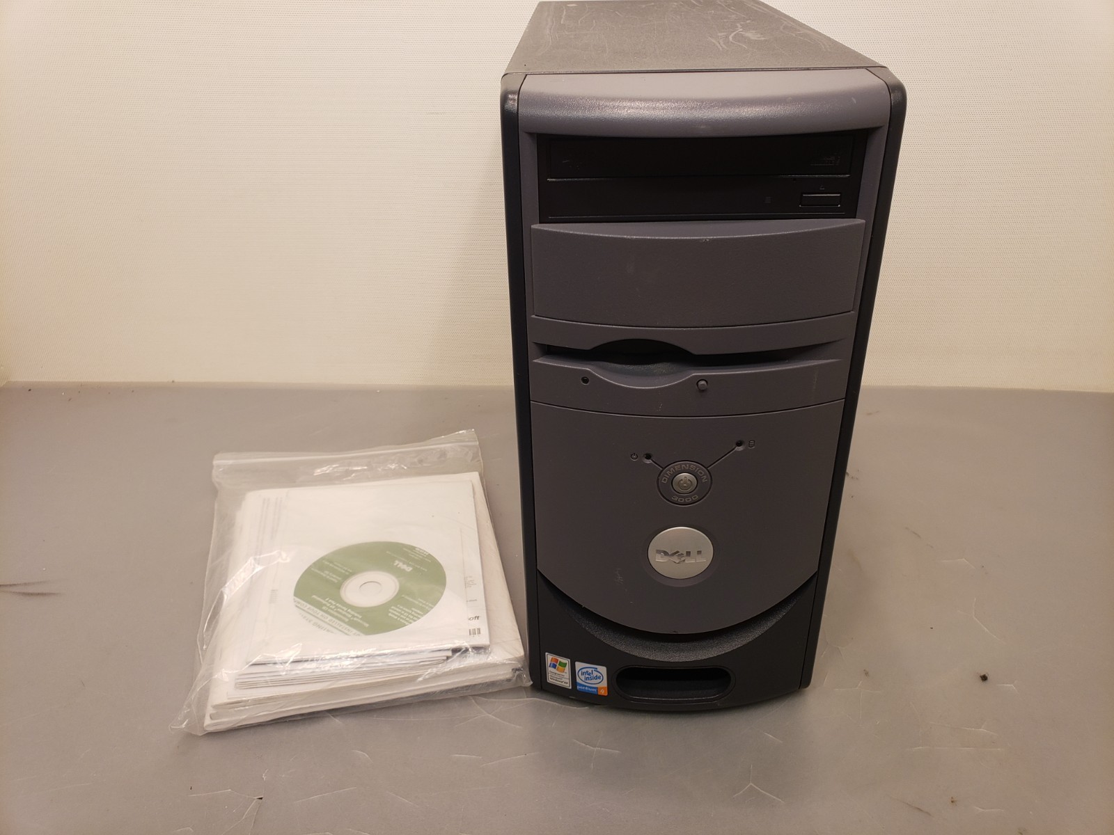 Vintage Retro Dell Dimension 3000 PC Tower P4 2.8GHz/40GB/1GB XP Pro w/Docs/Disc