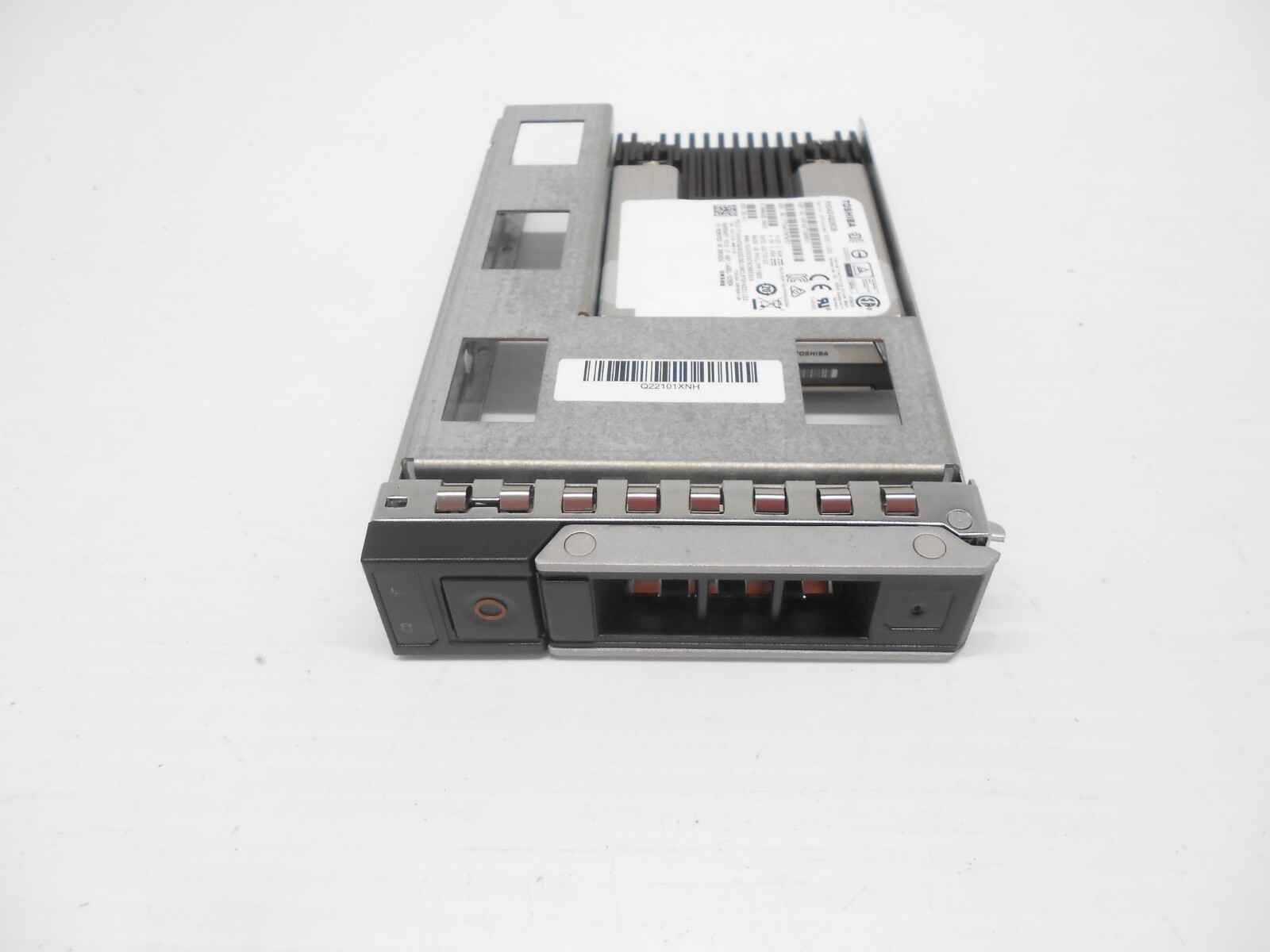 Toshiba 800GB SSD SAS 12Gbs 3.5" HARD DRIVE Fits Dell R740  R540 R440 Gen 14