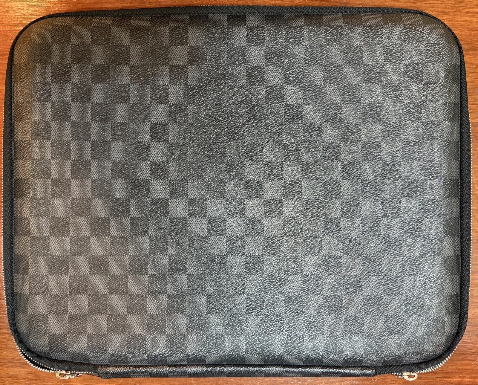Pre-owned Louis Vuitton Damier Graphite Laptop Sleeve