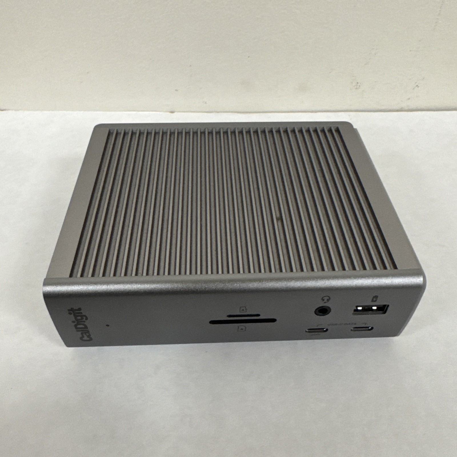 CALDIGIT TS4-US-AMZ TS4 Docking Station No USB-C Thunderbolt Or Power Supply