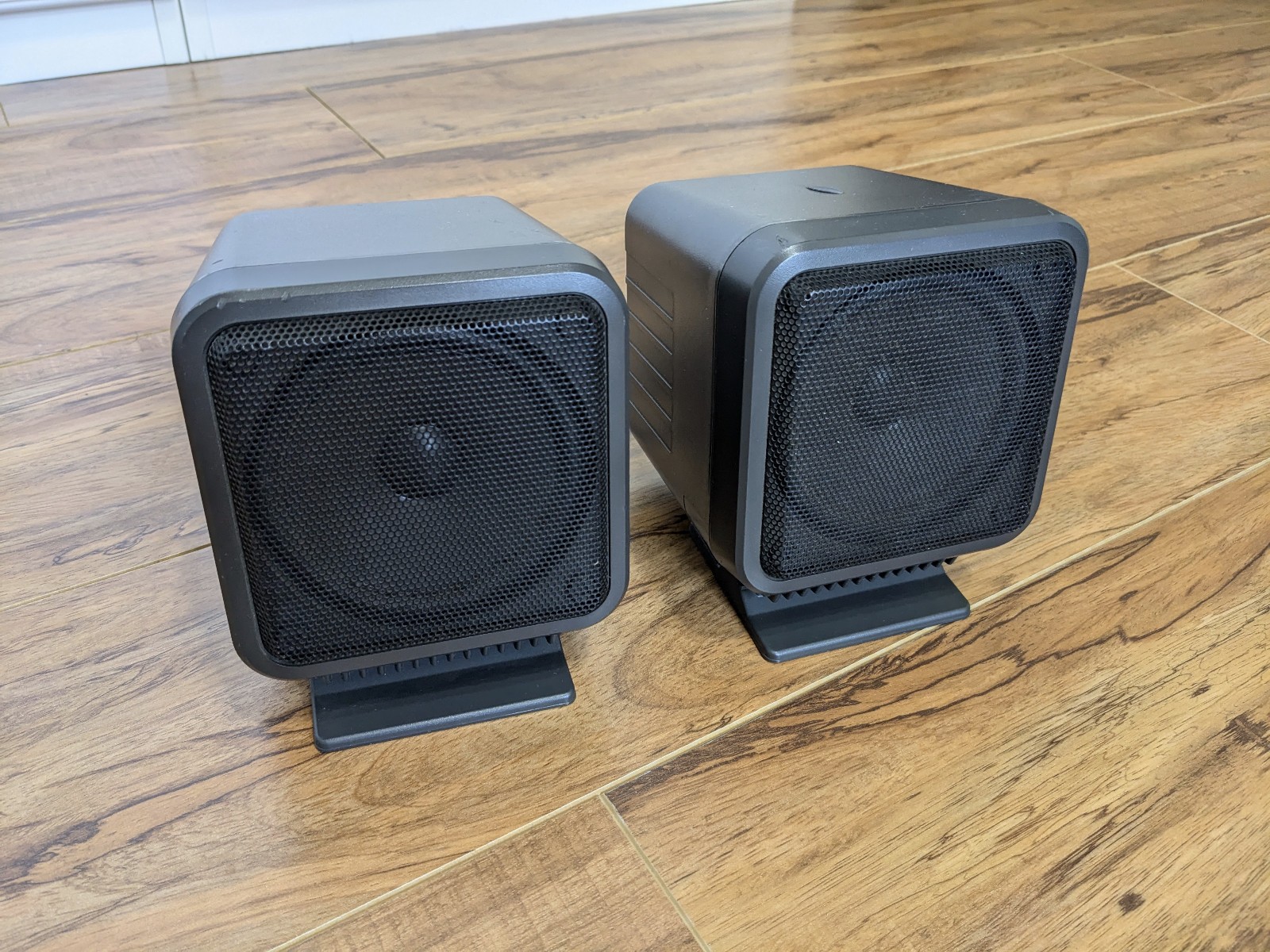 X68000 Stereo Speakers for Sharp Monitor - USA Seller - 10 CM - 25 Watt