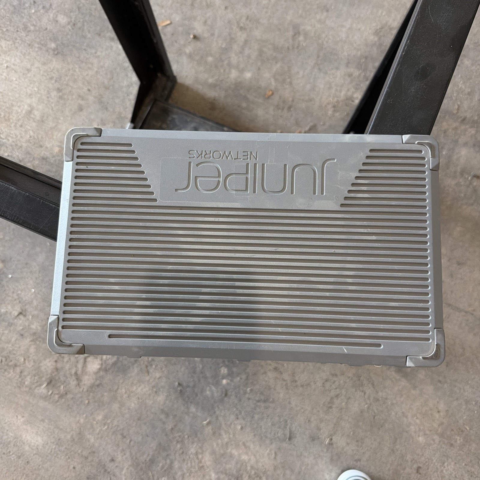 Juniper Networks SRX300 Firewall Security Gateway Hardware Appliance, Junos OS