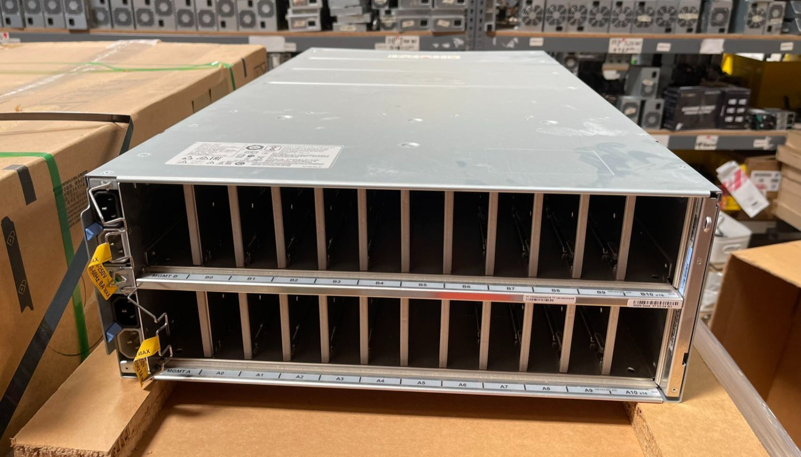 Dell EMC VMAX MGTN Megatron Storage Processor Enclosure  100-250-016-00 4U