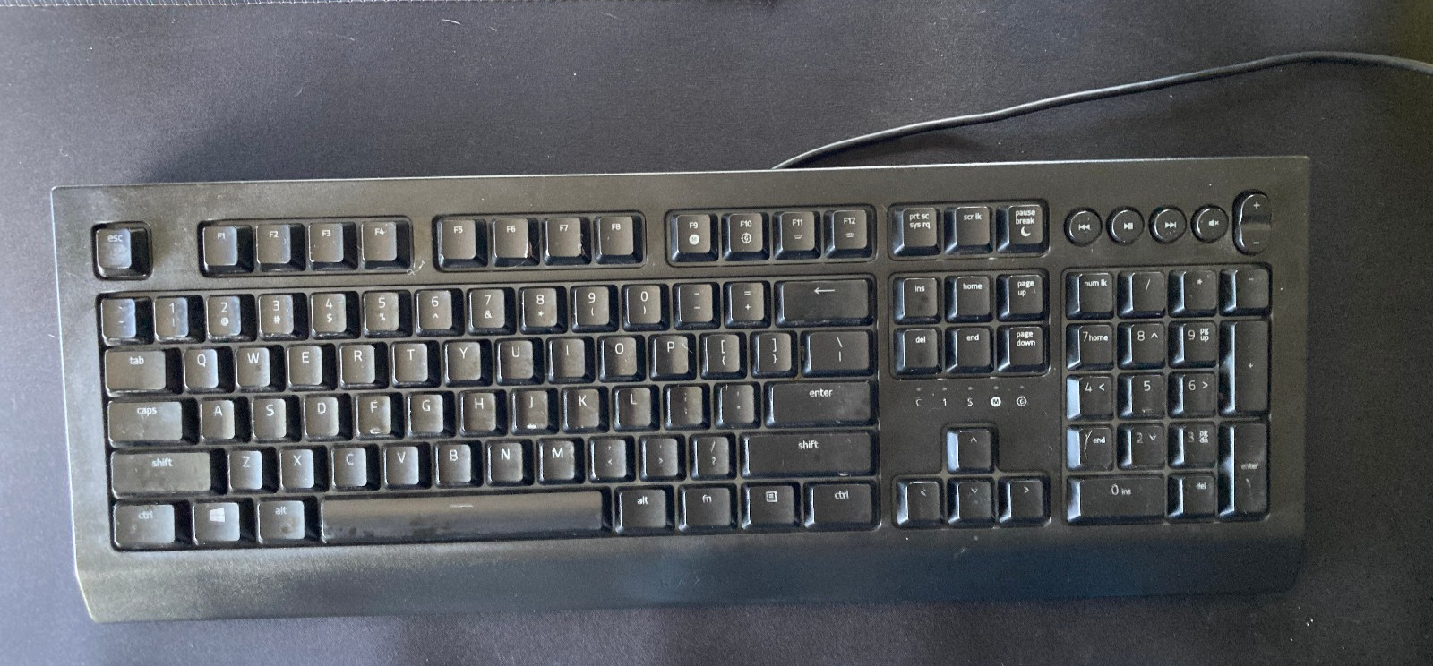 Razer Cynosa V2 Full Sized Wired Gaming Keyboard Chroma RGB Lighting