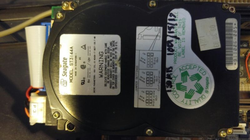 Seagate ST3144A 3.5 IDE Tested - Rare Retro hard drive 130MB working - as is