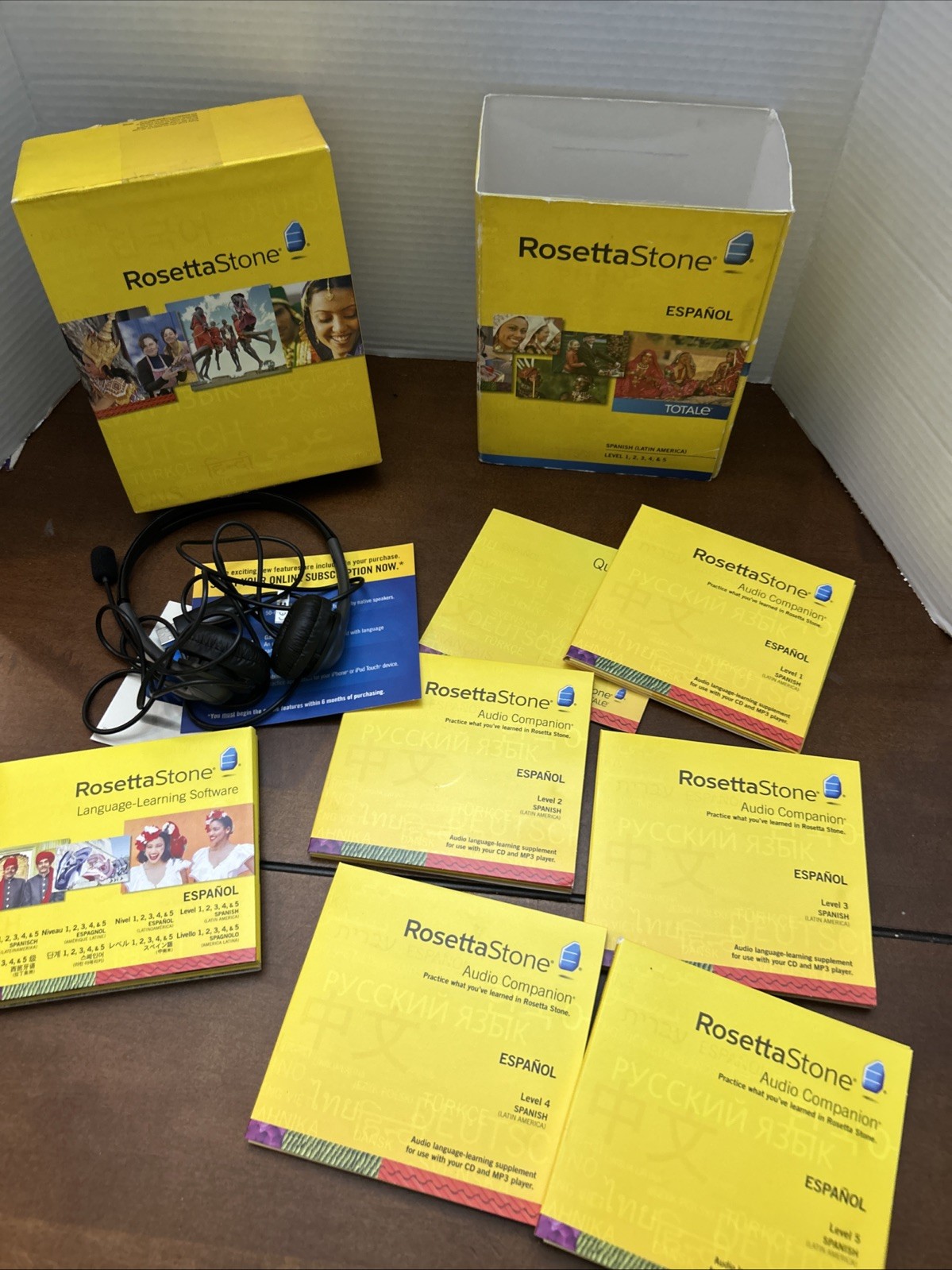 Rosetta Stone Spanish (Latin America) Version 4 Level 1-5 Español.